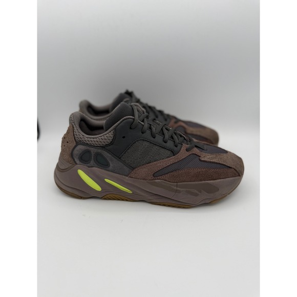yeezy wave runner 700 mauve